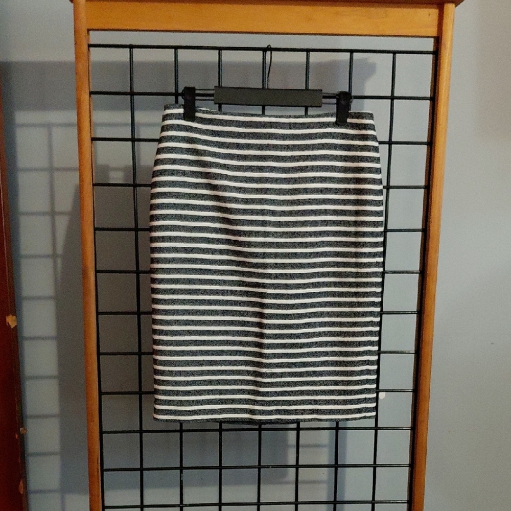 Ann Taylor Black and White Striped Pencil Skirt